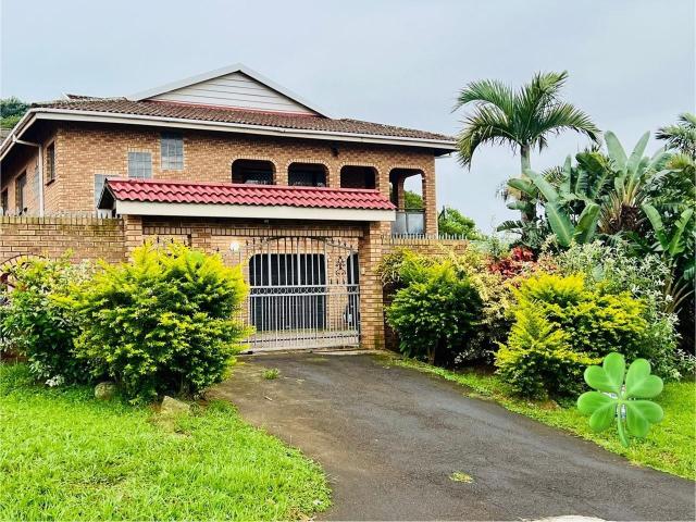 4 Bedroom House For Sale in Orient Hills