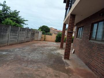 4 Bedroom House For Sale in Lotus Park