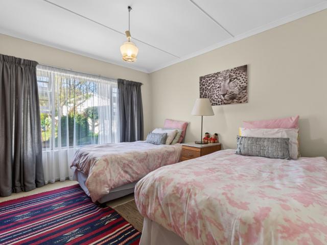 4 Bedroom House For Sale in Lower Robberg