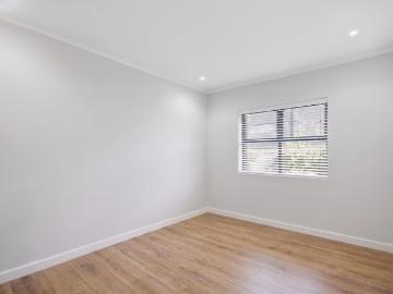 4 Bedroom House For Sale in Loevenstein