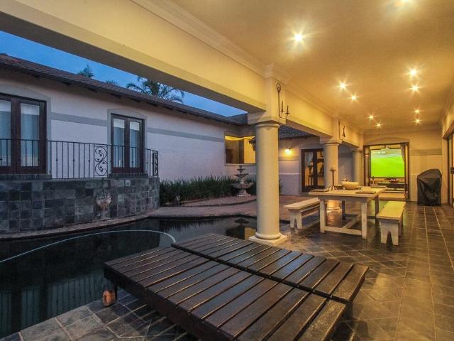 4 Bedroom House For Sale in La Lucia