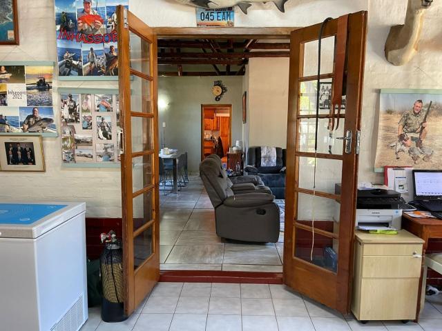 4 Bedroom House For Sale in La Montagne
