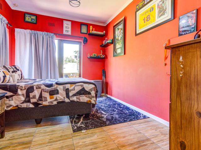 4 Bedroom House For Sale in Lambton