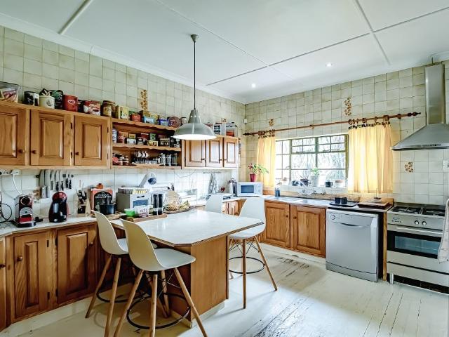 4 Bedroom House For Sale in Lambton