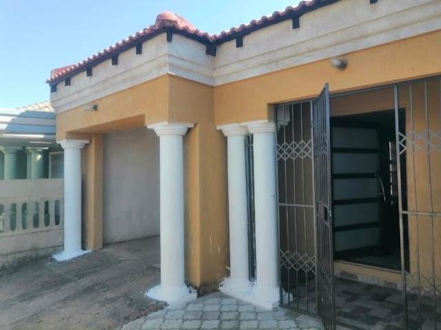 4 Bedroom House For Sale in Lebanon