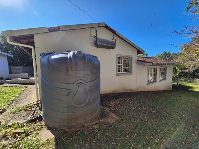 4 Bedroom House For Sale in Leisure Bay
