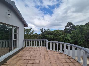 4 Bedroom House For Sale in Leisure Bay