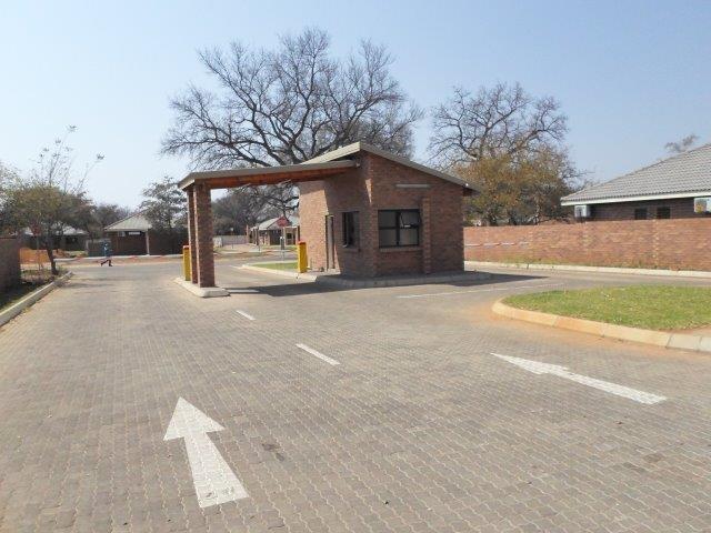 4 Bedroom House For Sale in Lephalale