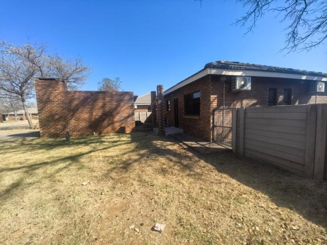 4 Bedroom House For Sale in Lephalale