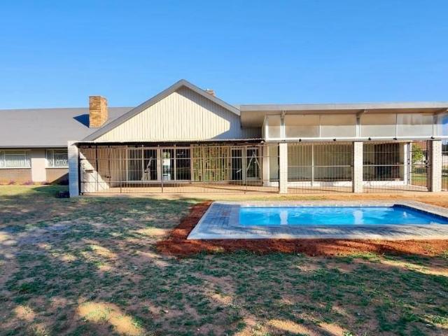 4 Bedroom House For Sale in Lichtenburg