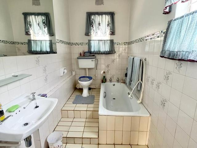 4 Bedroom House For Sale in Lichtenburg