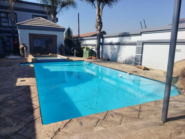 4 Bedroom House For Sale in Liefde En Vrede