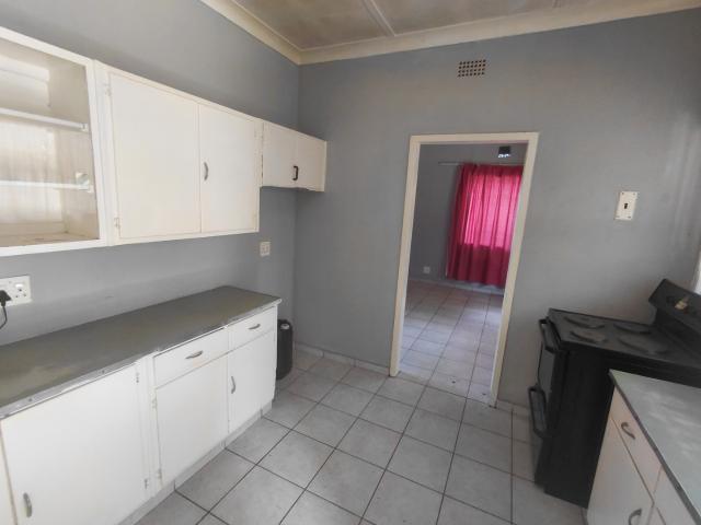 4 Bedroom House For Sale in Linmeyer