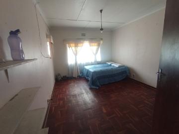 4 Bedroom House For Sale in Linmeyer