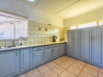 4 Bedroom House For Sale in Lyttelton Manor