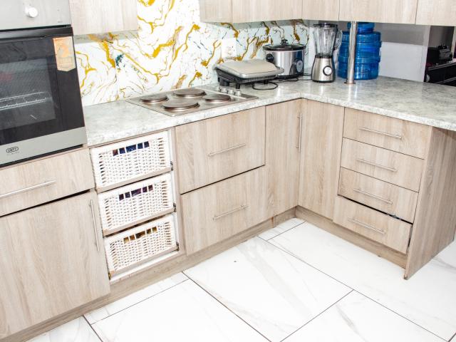 4 Bedroom House For Sale in Motherwell Nu 2