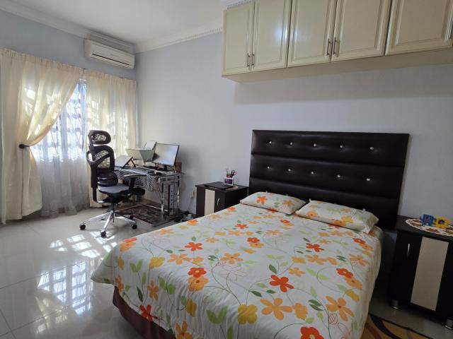 4 Bedroom House For Sale in Mount Edgecombe Ext 3