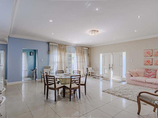 4 Bedroom House For Sale in Monavoni