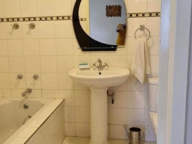 4 Bedroom House For Sale in Mondeor