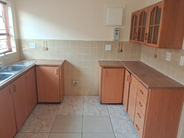 4 Bedroom House For Sale in Montana