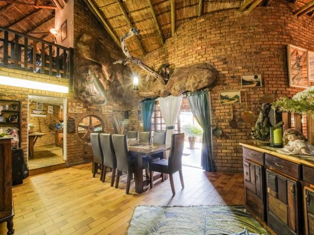 4 Bedroom House For Sale in Montana Park