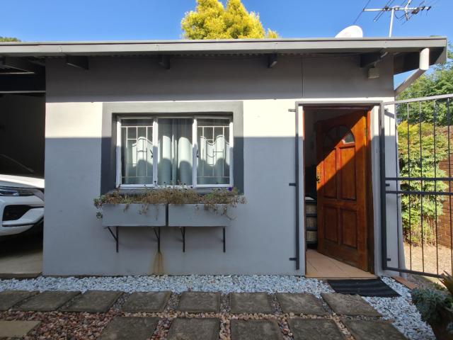 4 Bedroom House For Sale in Monument Park