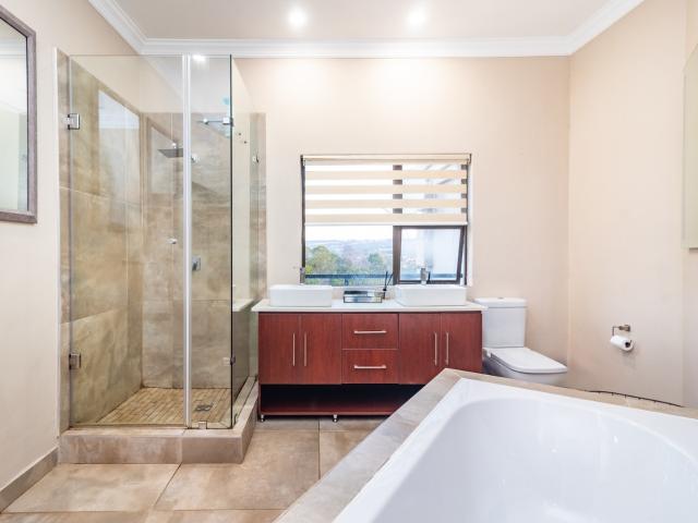 4 Bedroom House For Sale in Mooikloof Equestrian Estate
