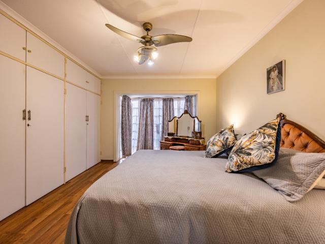 4 Bedroom House For Sale in Moreleta Park
