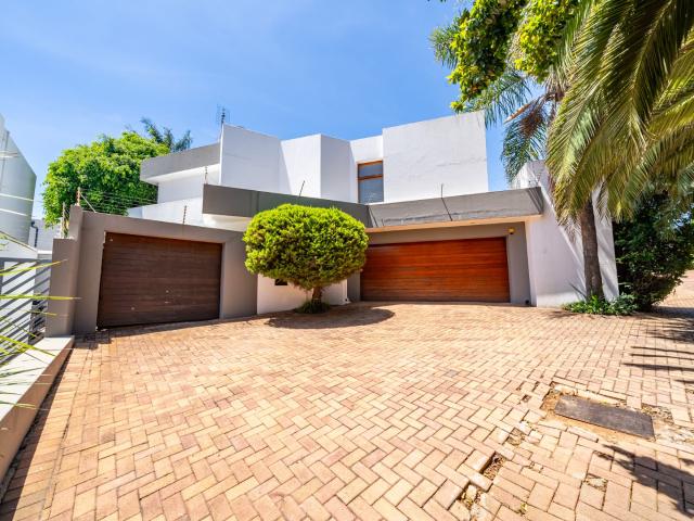 4 Bedroom House For Sale in Morning Hill