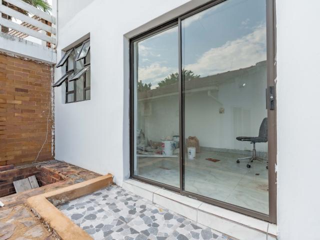 4 Bedroom House For Sale in Morningside