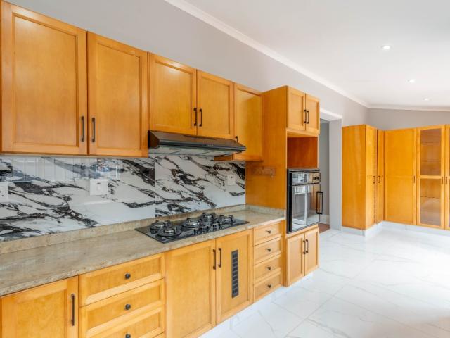 4 Bedroom House For Sale in Morningside