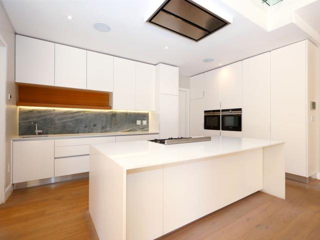 4 Bedroom House For Sale in Morningside
