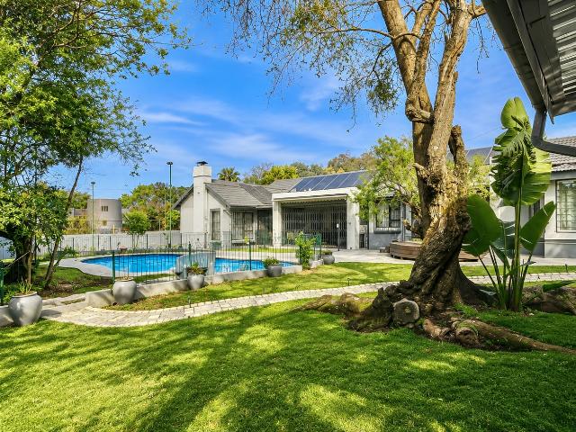 4 Bedroom House For Sale in Morningside