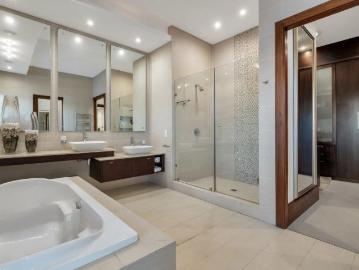 4 Bedroom House For Sale in Morningside