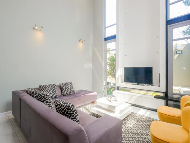 4 Bedroom House For Sale in Morningside