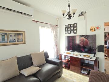 4 Bedroom House For Sale in Magalieskruin