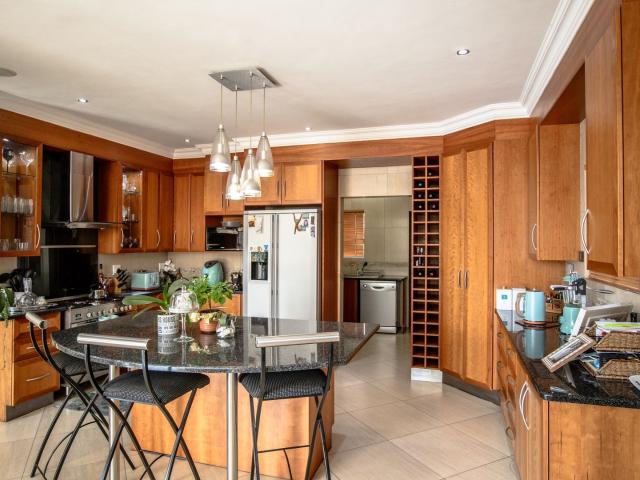 4 Bedroom House For Sale in Magalieskruin