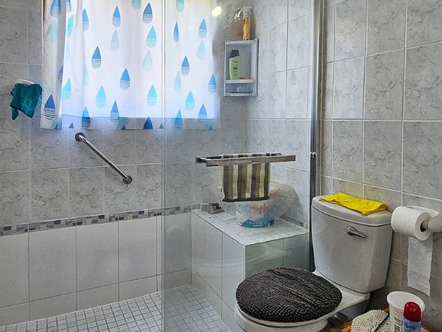 4 Bedroom House For Sale in Manaba Beach
