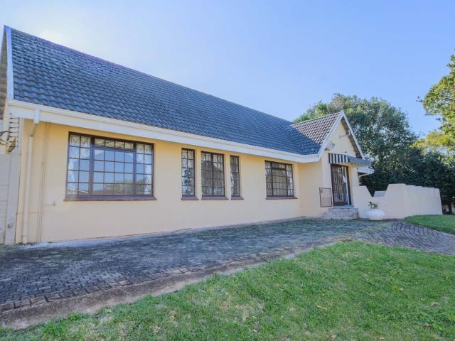4 Bedroom House For Sale in Margate
