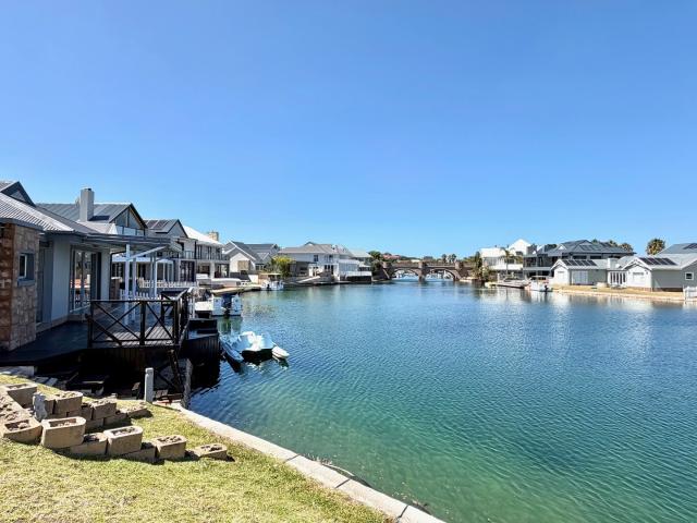 4 Bedroom House For Sale in Marina Martinique