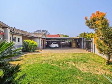 4 Bedroom House For Sale in Meyerspark