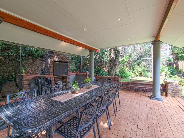 4 Bedroom House For Sale in Meyerspark