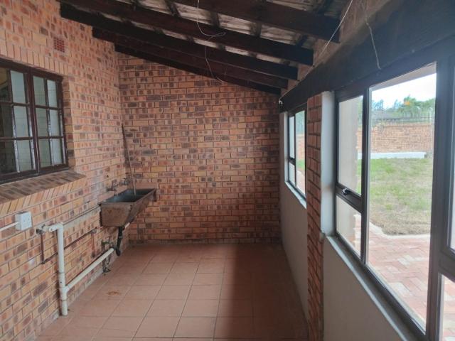 4 Bedroom House For Sale in Meer En See