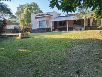 4 Bedroom House For Sale in Meer En See
