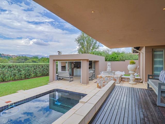 4 Bedroom House For Sale in Meerhof
