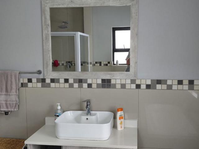 4 Bedroom House For Sale in Melodie