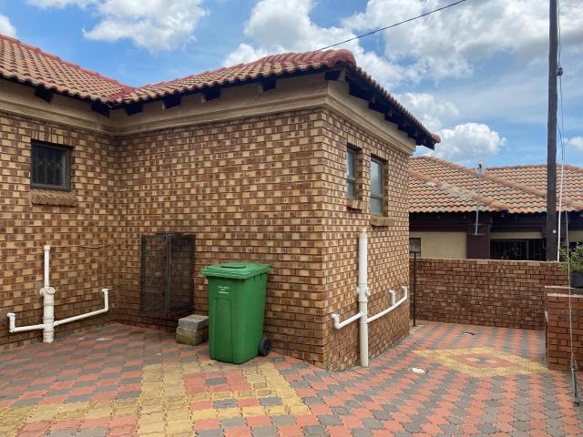 4 Bedroom House For Sale in Mhluzi