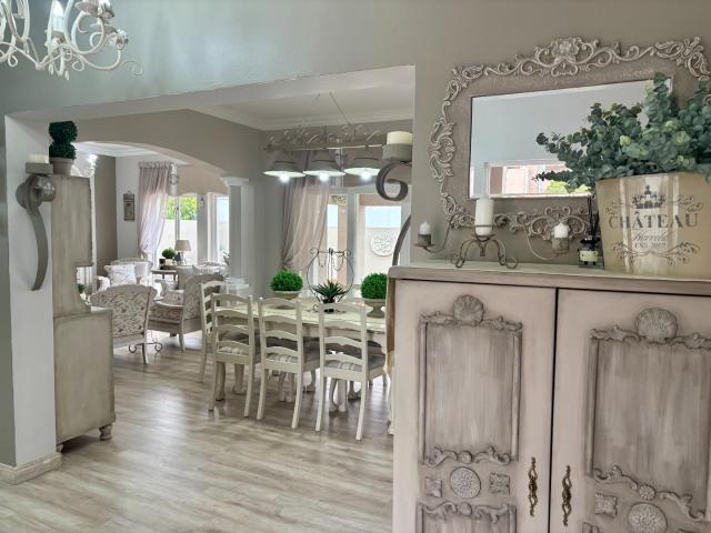 4 Bedroom House For Sale in Midstream Estate