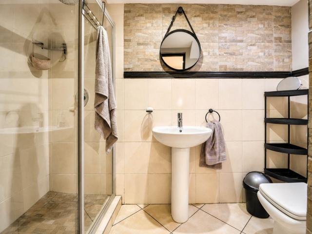 4 Bedroom House For Sale in Midstream Estate