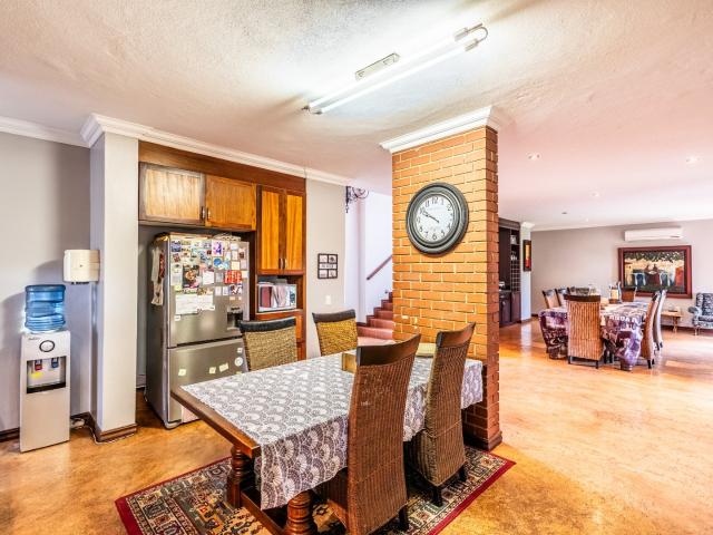4 Bedroom House For Sale in Midstream Estate
